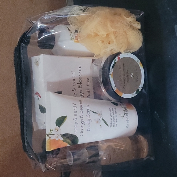 Bath & Body Body Earth Bath Set Poshmark